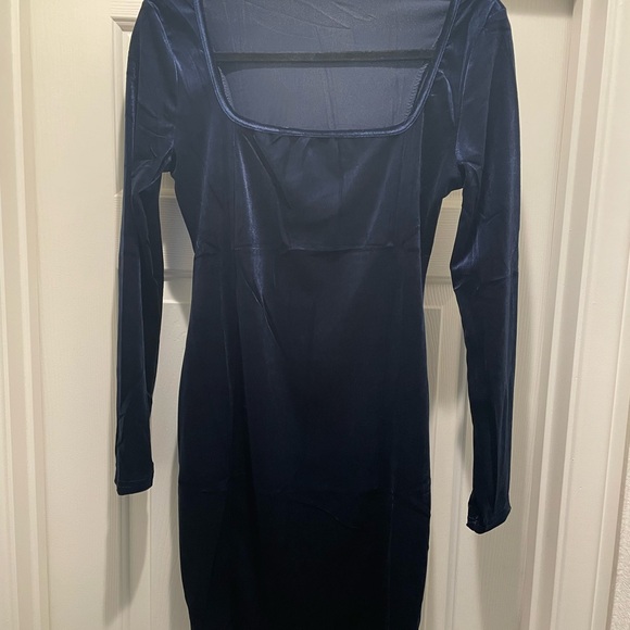 Cailami Mini Velvet Bodycon Dress Women’s Size L Navy Blue Stretch Sexy - Picture 2 of 4